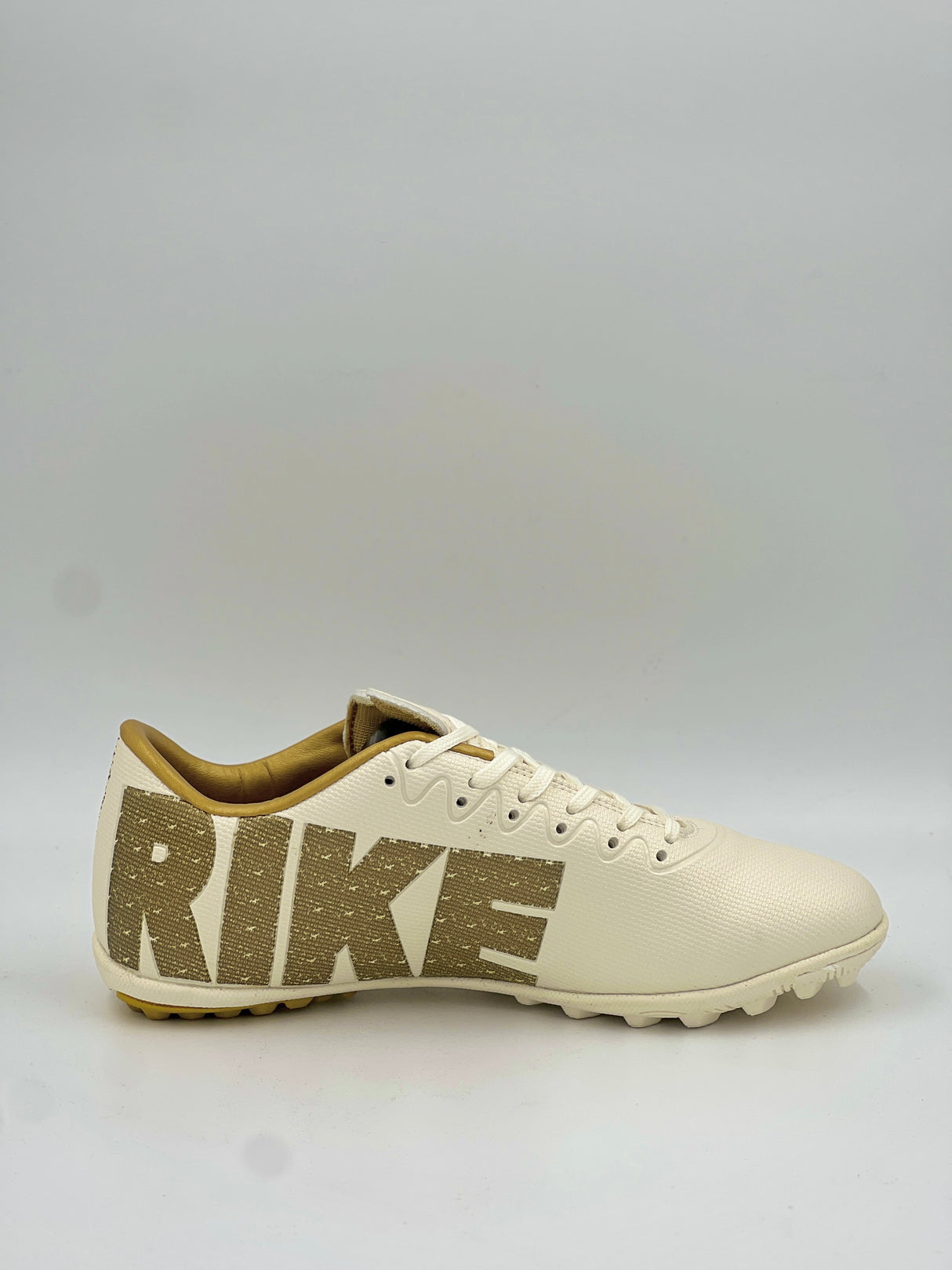Rike Pro-Grade Non-Slip Turf Shoes for Ultimate Grip & Agility