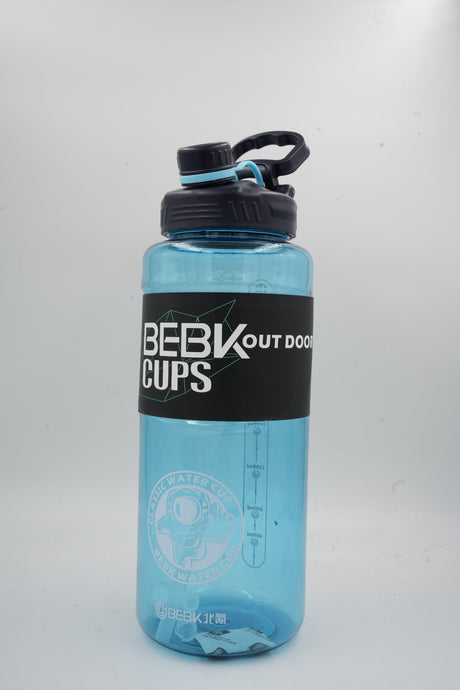 Large capacity plastic water cup for gym and hiking